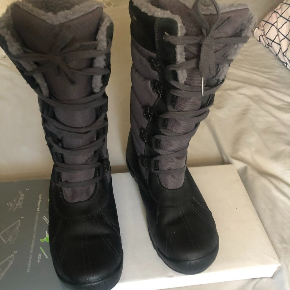TIMBERLAND Mt Hayes Tall Waterproof Boots Size 9 NEW